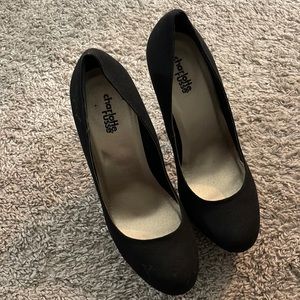 Black heels with print sole